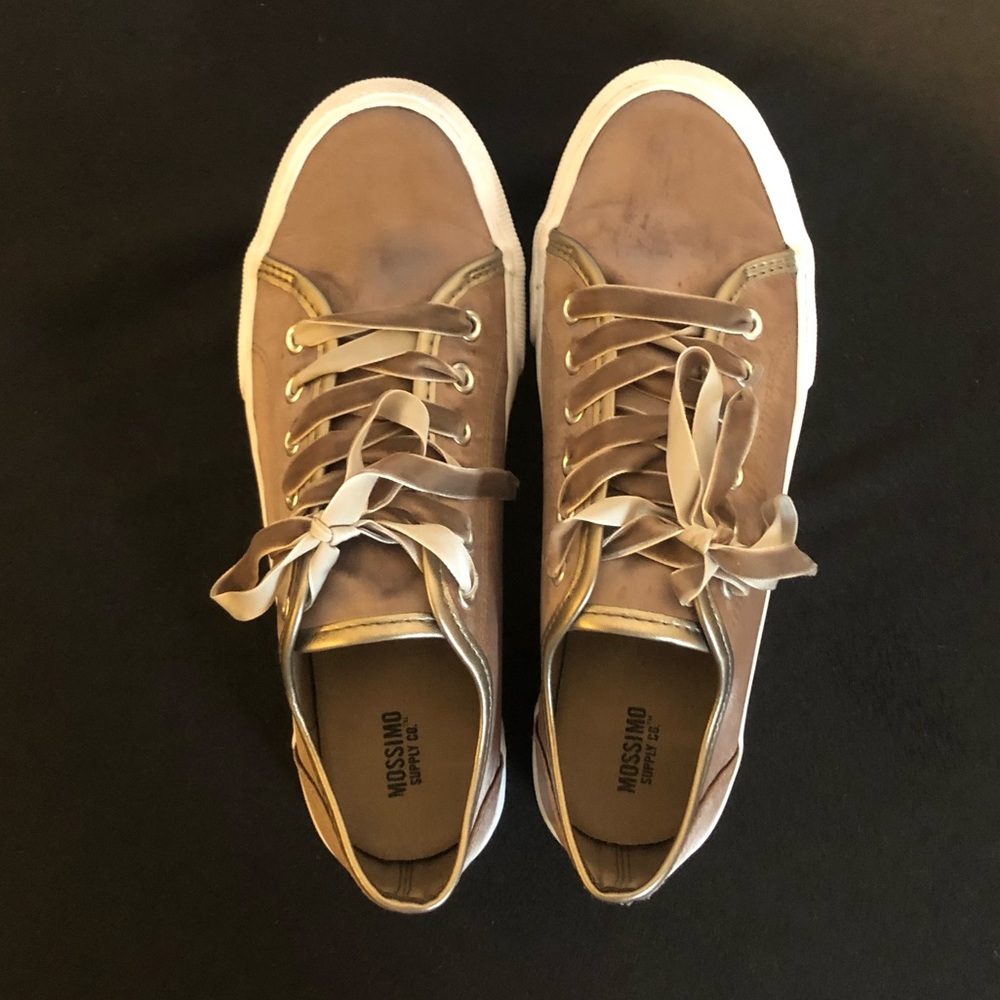 Shoes - Picture 4 of 5